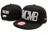 Bone YMCMB preto e branco